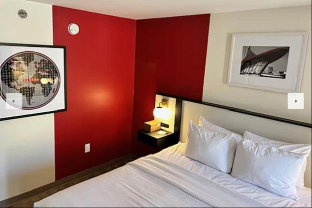 Ramada By Wyndham Milwaukee Hotel Екстериор снимка