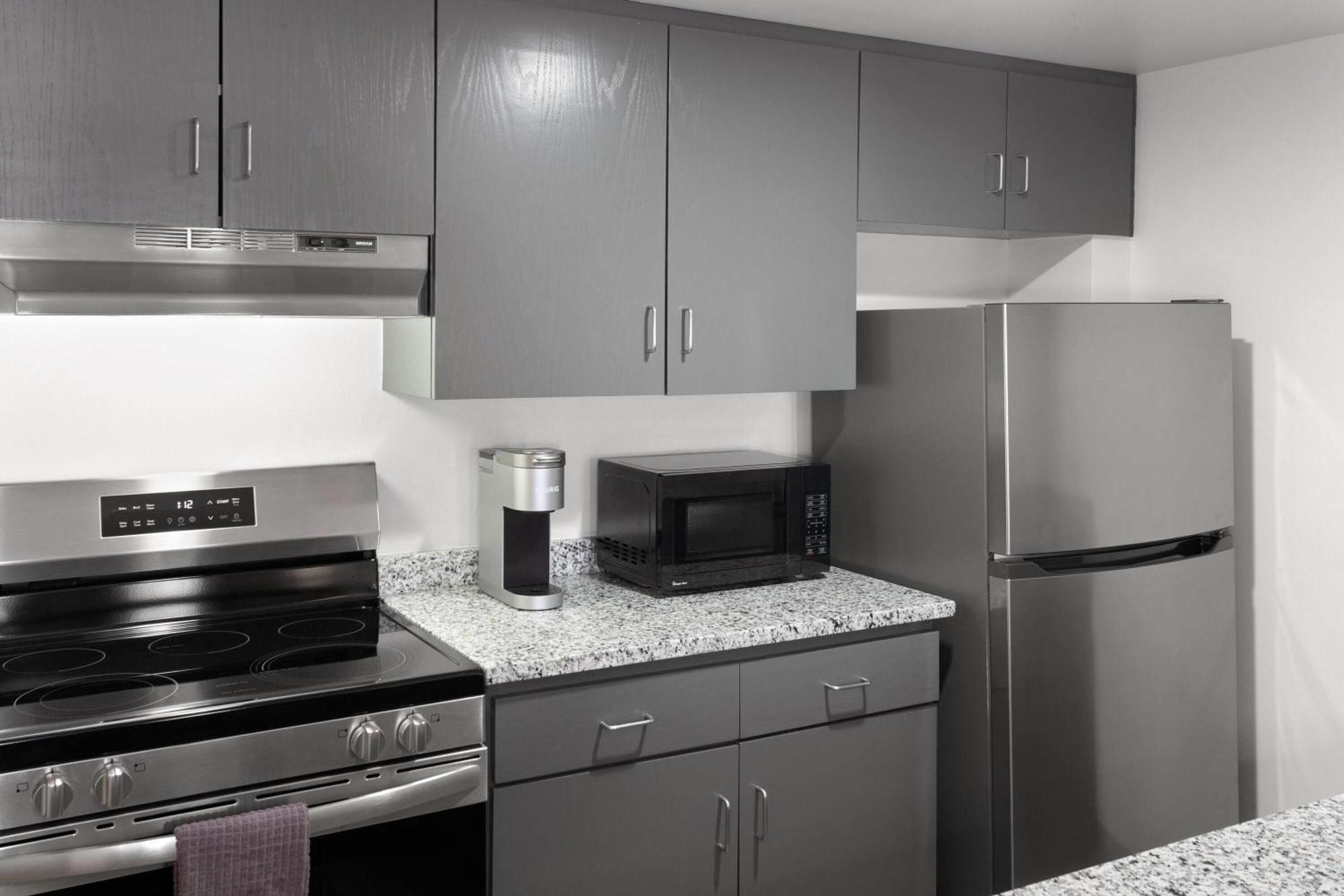 Ramada By Wyndham Milwaukee Hotel Екстериор снимка